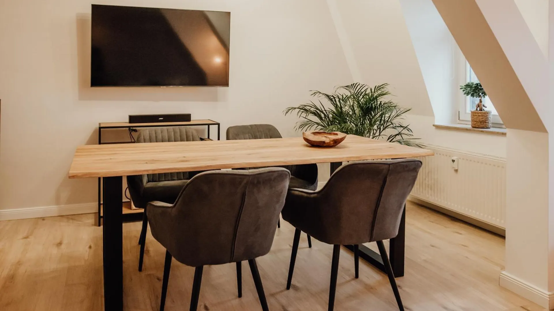 Bestlage Im Hechtviertel & Frisch Saniert Dresden