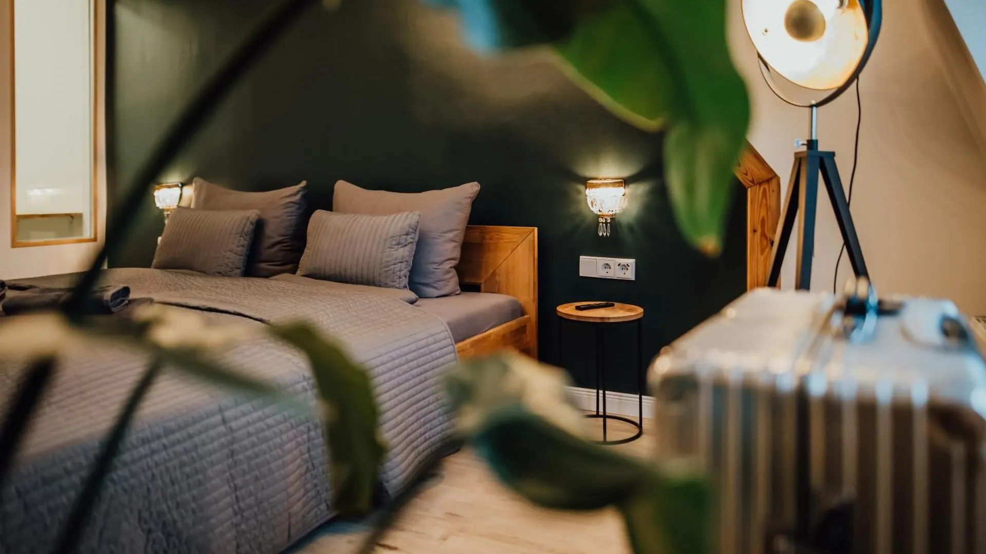 Bestlage Im Hechtviertel & Frisch Saniert Dresden Apartment